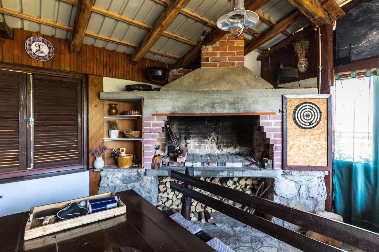 Farmstay Kotic Слуни Екстериор снимка