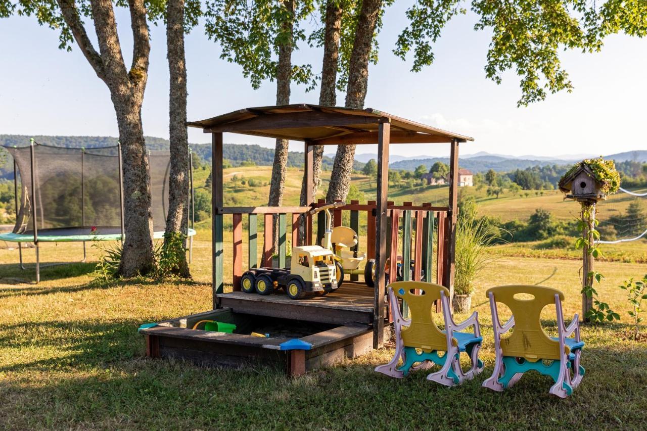 Farmstay Kotic Слуни Екстериор снимка
