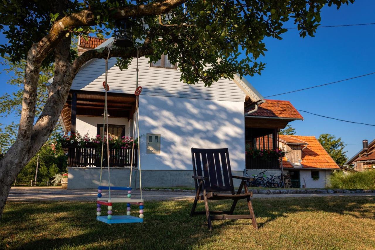 Farmstay Kotic Слуни Екстериор снимка
