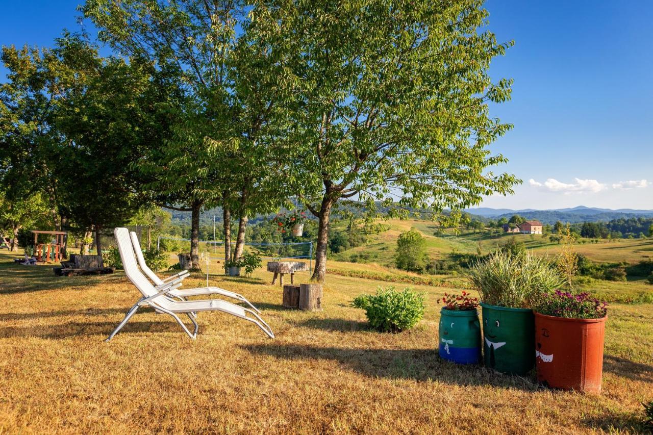 Farmstay Kotic Слуни Екстериор снимка